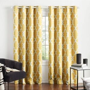 One yellow curtain